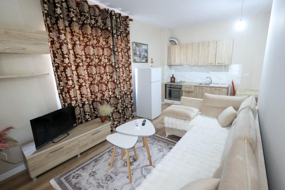 jepet me qera apartament 1+1 Kati 5, 55 m² 300 € (Prane Rruges Se Dajtit, Rruga Ramazan Gaxherri)