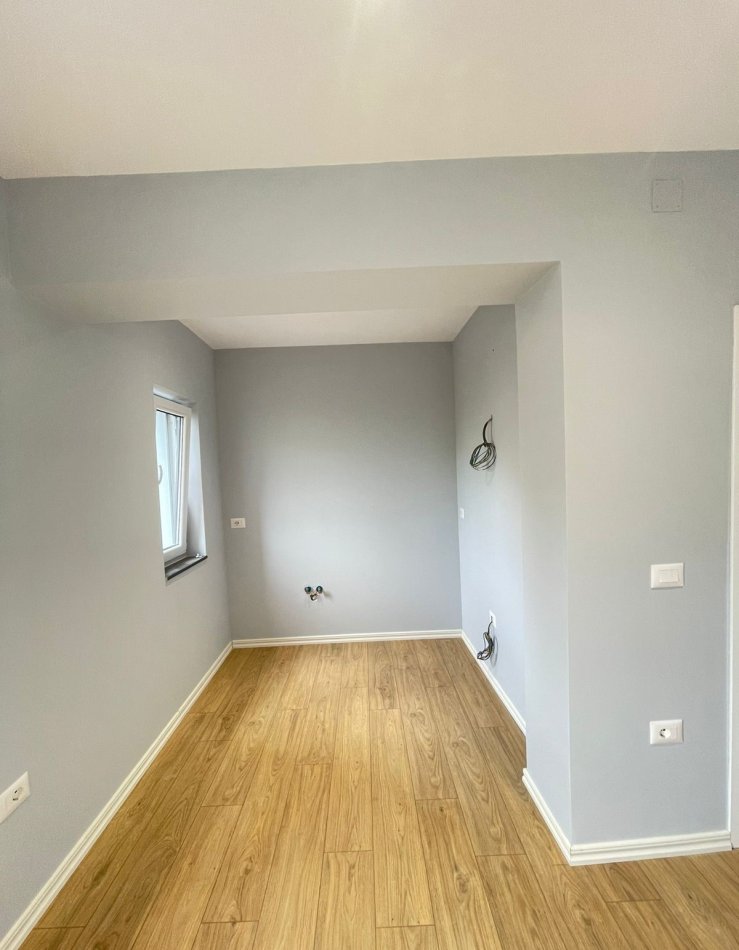 Tirane, shitet apartament 2+1+Ballkon Kati 2, 80 m² 145.000 € (Mine Peza)