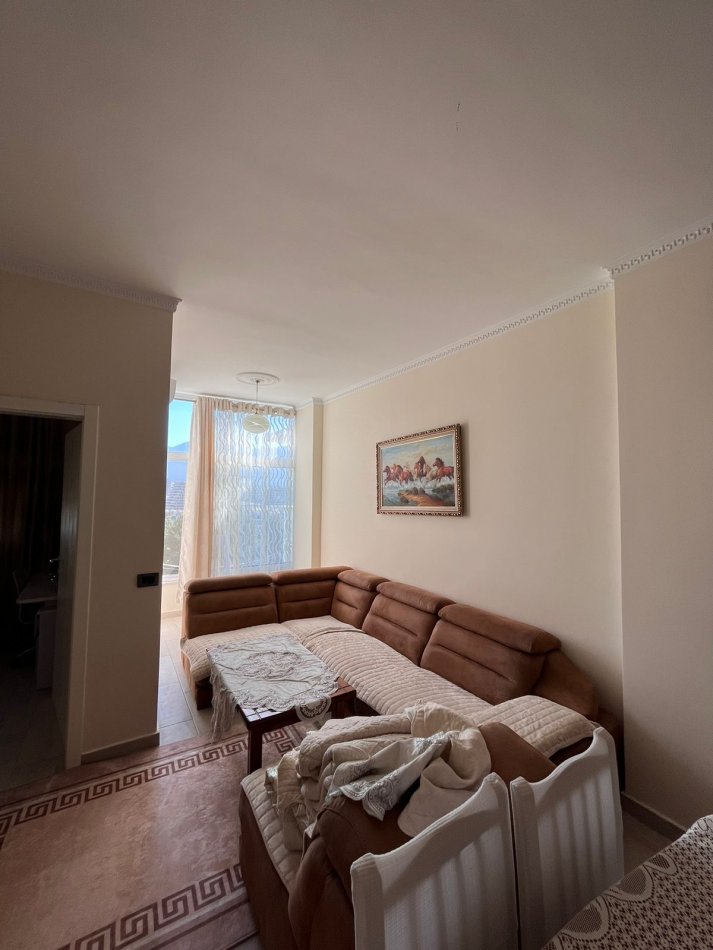 Tirane, jepet me qera apartament 2+1+Ballkon Kati 6, 80 m² 450 € (Kopeshti Botanik, te xhamia)