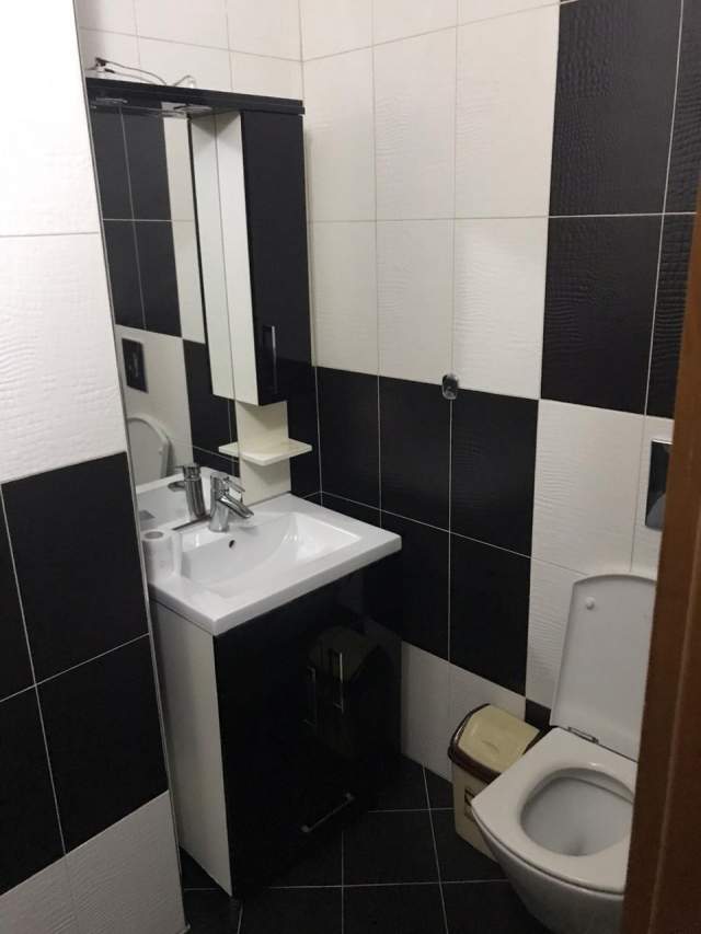 Tirane, jepet me qera apartament 3+1+BLK Kati 7, 125 m² 700 Euro (ruga e dibres)