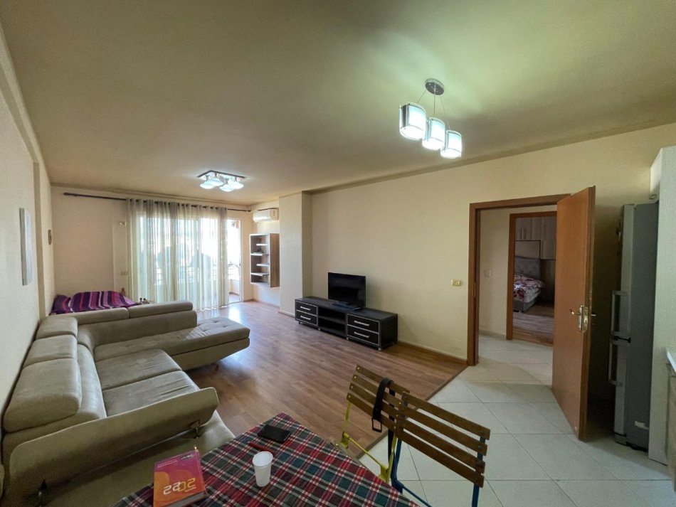 Tirane, jepet me qera apartament 2+1 Kati 8, 100 m² 147.000 € (rruga Loni Ligori)