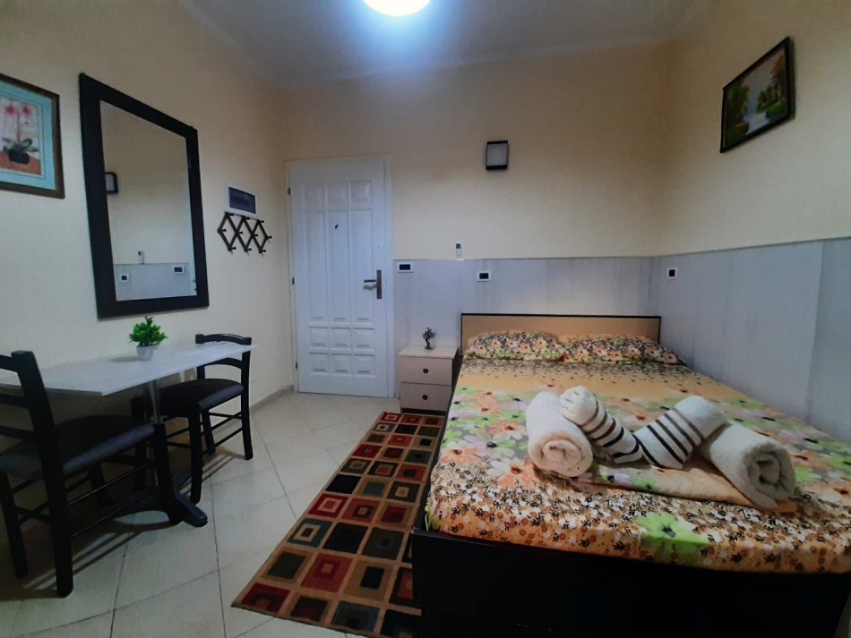 Tirane, jepet me qera apartament 1+1 Kati 2, 37 m² 370 € (Satcioni Trenit)