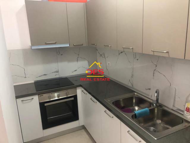 Vlore, jepet me qera apartament 2+1+BLK Kati 6, 104 m² 400 Euro (Rruga Cajupi,Vlore)