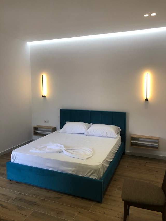 Tirane, jepet me qera apartament 1+1+A+BLK Kati 5, 60 m² 500  (Pazari i Ri)