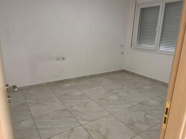Tirane, jepet me qera apartament 1+1+BLK Kati 4, 60 m² 400 Euro (Rruga Dritan Hoxha)