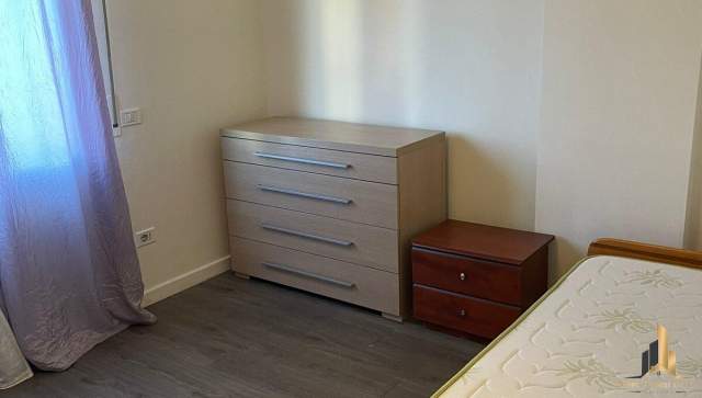 Tirane, jap me qera apartament 2+1+BLK Kati 5, 80 m² 600 Euro (Prane Tregut Cam)