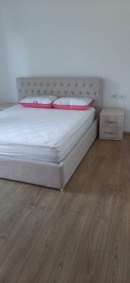 Tirane, jepet me qera apartament 2+1 Kati 3, 90 m² 450 € (Qytet studenti)