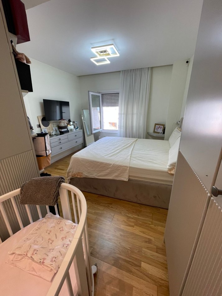 Tirane, shitet apartament 3+1, Kati 2, 182 m2 370,000€ (Rezidenca Kodra Diellit)