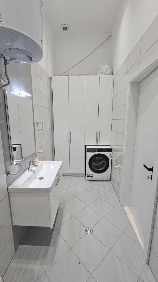 Tirane, shitet apartament 3+1 Kati 3, 118 m² 320.000 € (rruga peti)