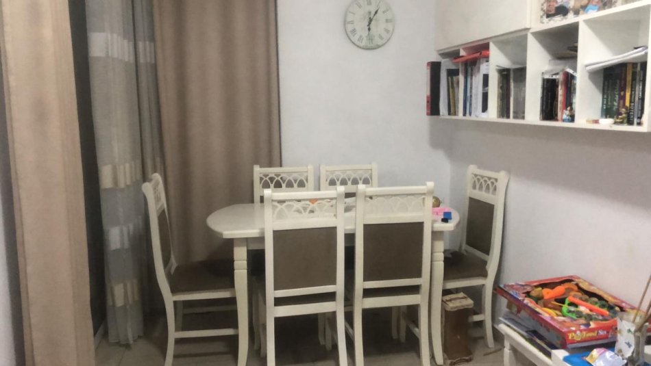 Tirane, jepet me qera apartament 1+1 Kati 4, 70 m² 450 € (5 Maj)