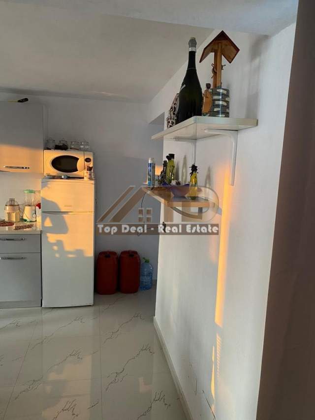 Tirane, jepet me qera Vile 2+1+A+BLK Kati 2, 109 m² 350 Euro (Rruga Azem Galica)