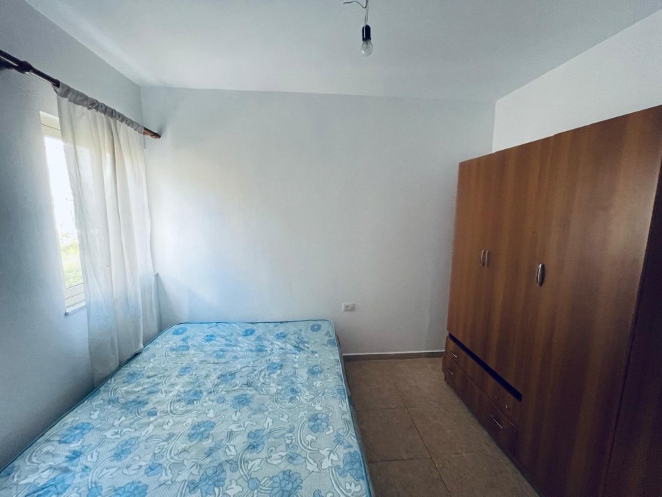 Tirane, jepet me qera apartament 2+1 Kati 3, 93 m² 450 € (Fusha e Aviacionit)