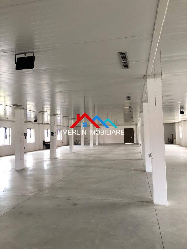 Tirane, Jepet me qera ambjent biznesi (magazin) Kati 1, 680 m² 1.500 Euro (Vaqarr)