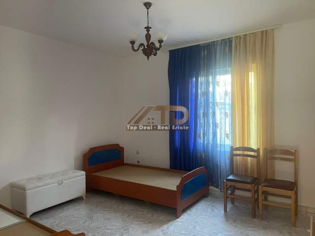 Tirane, jepet me qera apartament 2+1+BLK Kati 1, 100 m² 360 Euro (Rruga Leandro Zoto)
