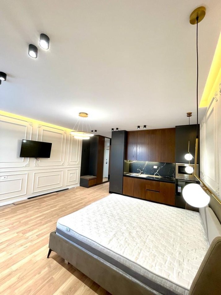Tirane, jap me qera garsonier 1+1 Kati 10, 46 m² 600 € (Rruga Kavajes/SQUARE21)