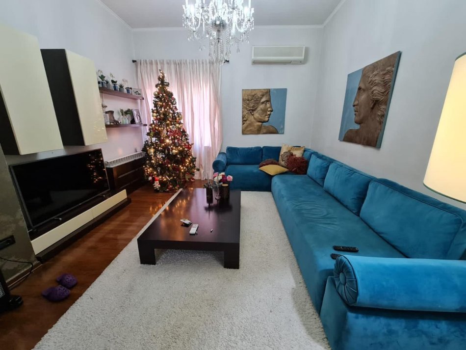 Apartament 2+1+2 në shitje, Qendër