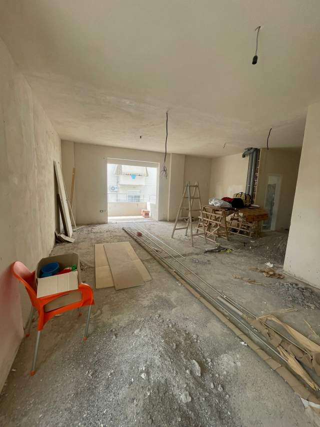 Qerret, shitet apartament 1+1+BLK Kati 2, 73 m² 76.000 Euro (Qerret, rruga e Fshatrave Turistike)