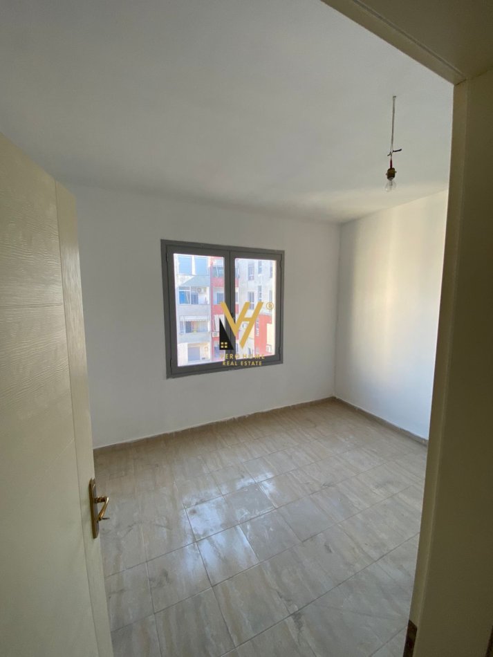 Tirane, shitet apartament 2+1+Ballkon Kati 6, 105 m² 105.000 € MEZEZ