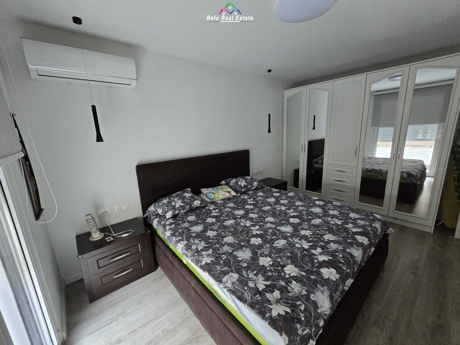 Tirane, shes apartament 2+1 Kati 3, 92 m² 250.000 € (Bllok)