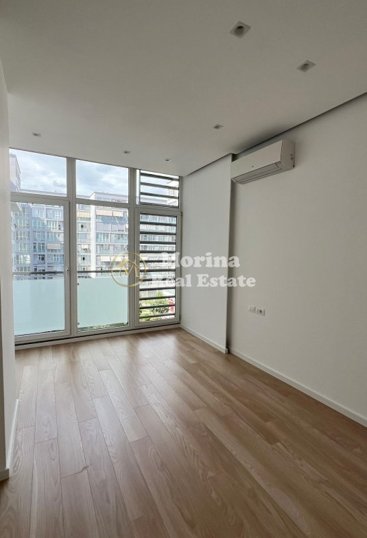 Tirane, shitet apartament 3+1 Kati 4, 114 m² 335.000 € (Komuna e Parisit)