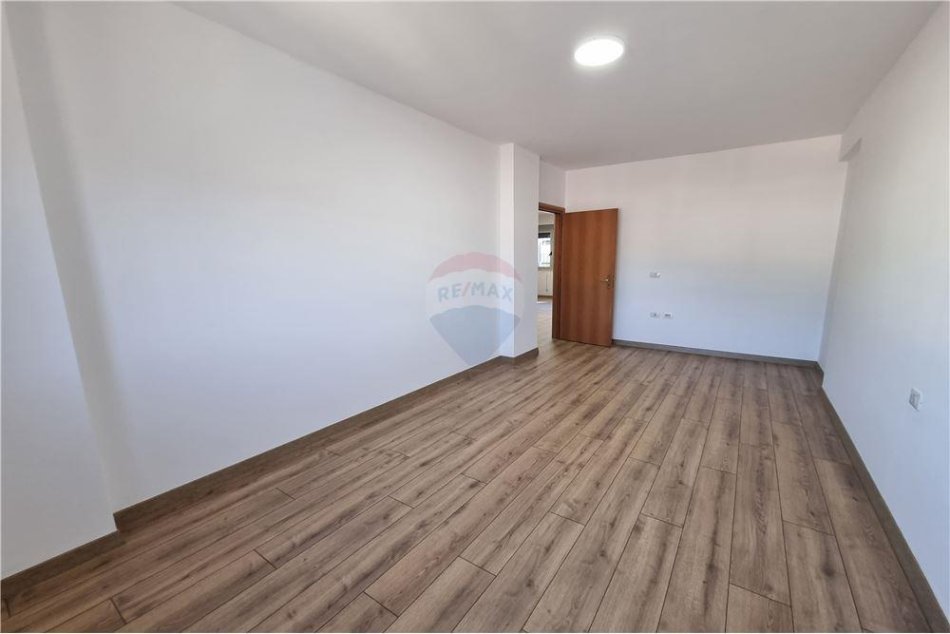 Tirane, shitet apartament 2+1 Kati 7, 80 m² 165,000 € (Kompleksi Halili - Rruga e Dibrës - Selvia)