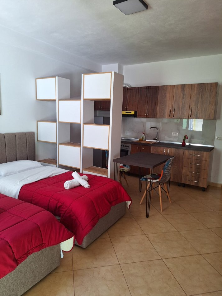 Tirane, shes garsonier 2+1+Aneks+Ballkon Kati 1, 93 m² 184.000 € (rruga Durresit)