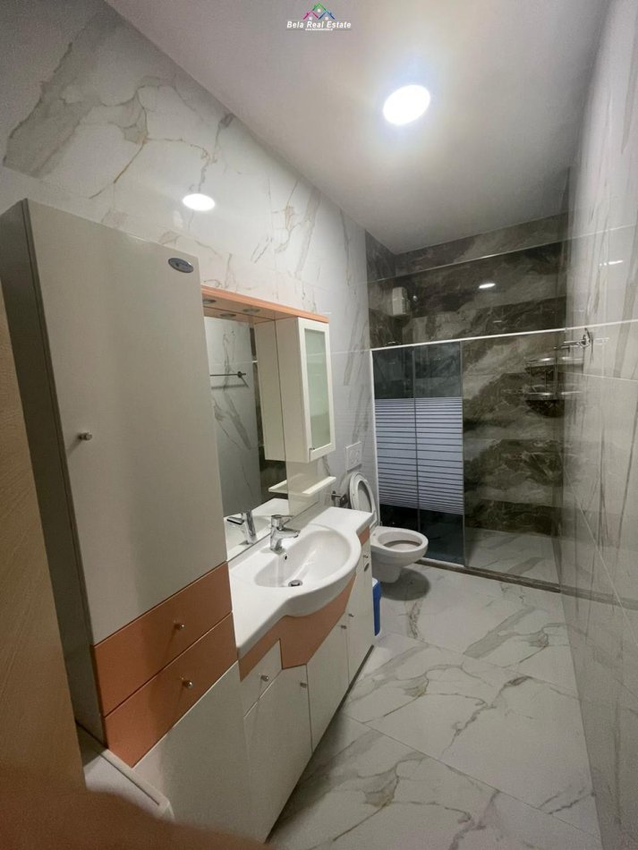 Tirane, jepet me qera apartament 1+1 Kati 4, 70 m² 500 € (Shkolla e Baletit)