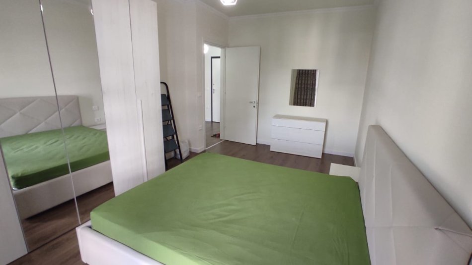 Tirane, jepet me qera apartament 1+1+Ballkon Kati 5, 75 m² 600 € (don bosko)