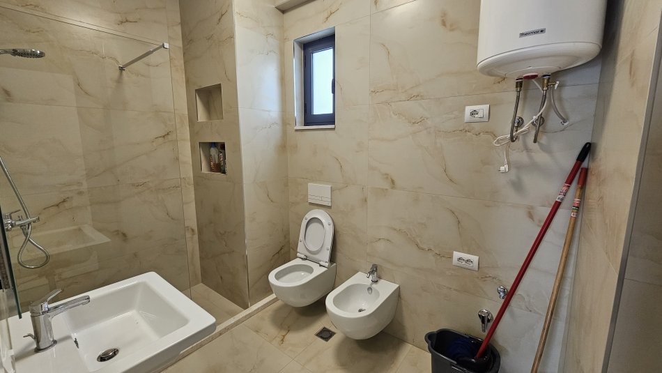 Tirane, jepet me qera apartament Kati 4, 110 m² 750 € 