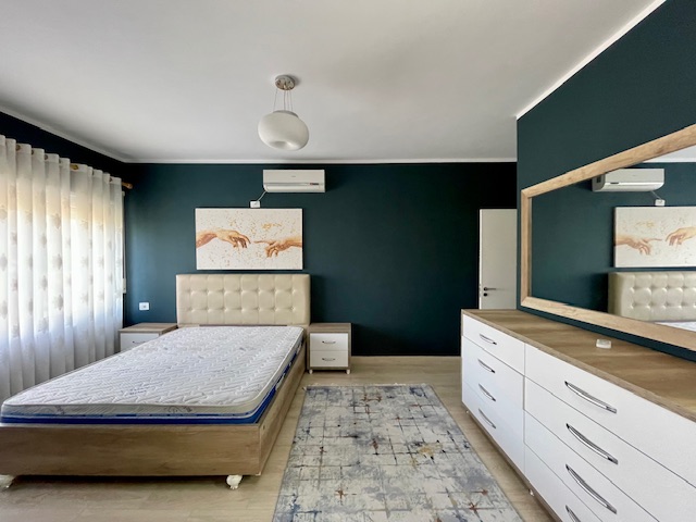 Tirane, jepet me qera apartament duplex 2+1+Ballkon Kati 1, 130 m² 600 € (Rezidenca Kodra e Diellit)