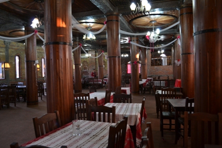 Lezhe, - Bar Restorant ANTIKA