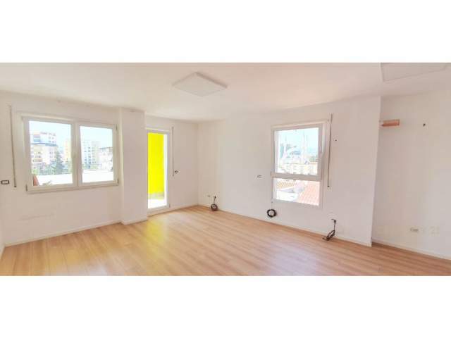 Tirane, shitet 2+1+A+BLK Kati 6, 195.000 Euro