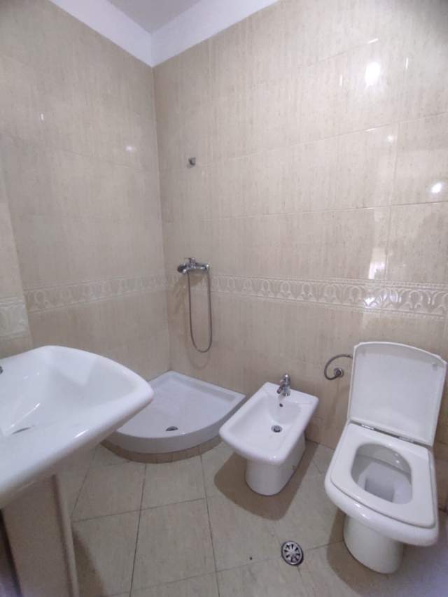 Tirane, jepet me qera apartament Kati 7, 110 m² 500 Euro