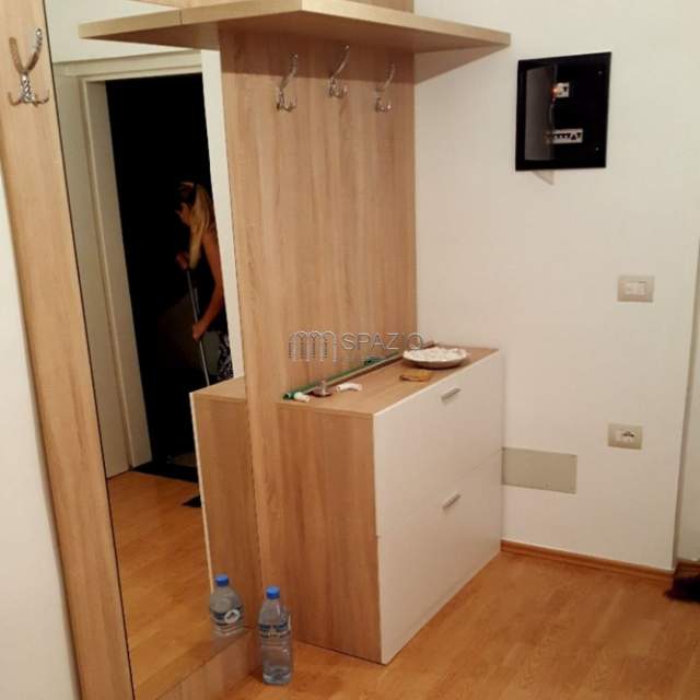 Tirane, shitet apartament 1+1 Kati 5, 54 m² 50.000 Euro (Prane Shkolles se Bashkuar)