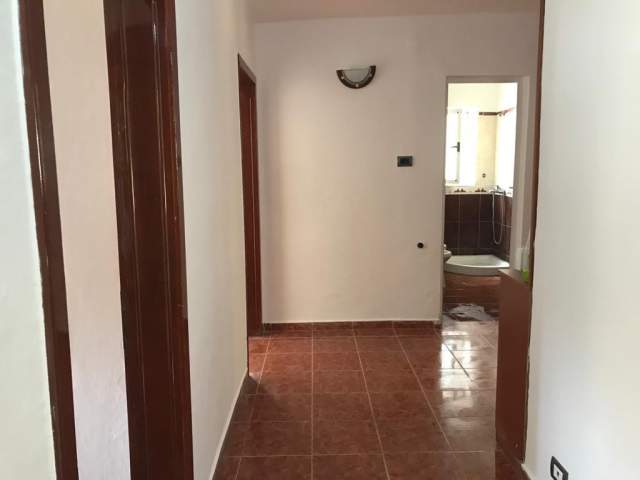 Tirane, shitet apartament 2+1 Kati 3, 71 m² 74.000 Euro (Materniteti i ri)