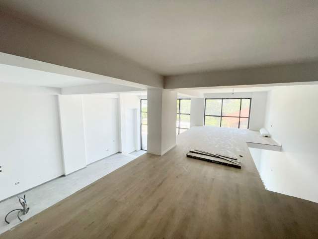 Tirane, jepet me qera dyqan Kati 0, 112 m² 600 Euro (Rruga Bedri Karapici - Yzberisht - Spitali Amerika)