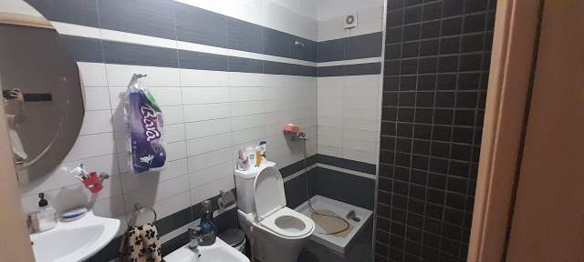 Tirane, shes apartament 1+1+BLK Kati 4, 70 m² 60.000 Euro (Rruga Idriz Dollaku)