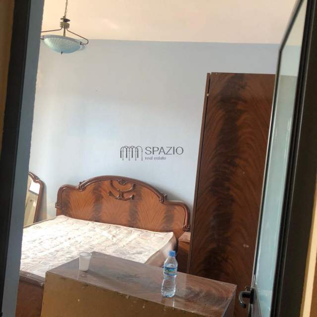Tirane, shitet shtepi 4+1 Kati 2, 164 m² 160.000 Euro (Perball Shkolles Bashkuar)