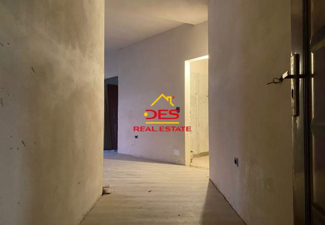 Shqiperi, ofert apartament Kati 8, 116 m² 75.000 Euro (Rruga Sadik Zotaj)