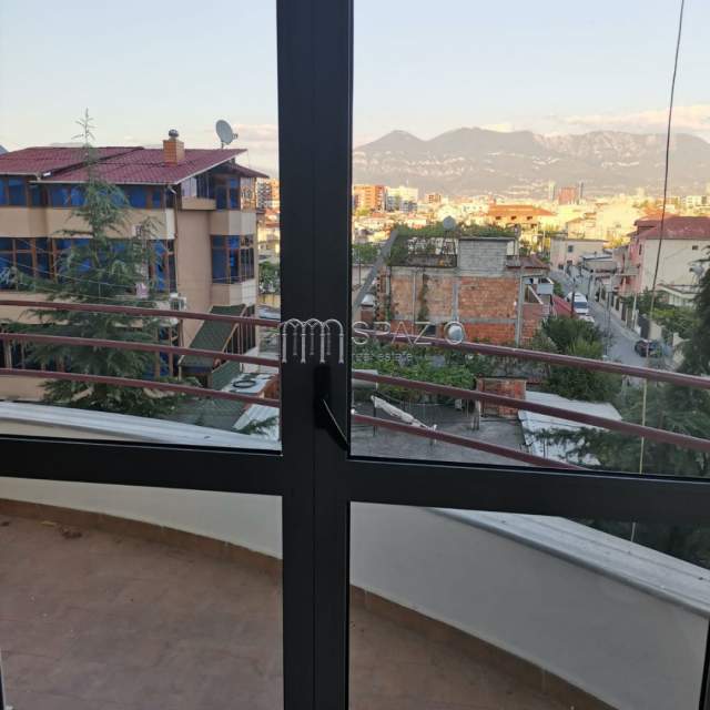 Tirane, shitet apartament 1+1+BLK Kati 3, 73 m² 67.000 Euro (Rruga ''Besim Alla'')
