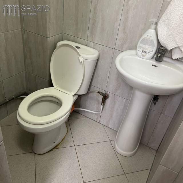 Tirane, jepet me qera ambjent biznesi Kati 1, 25 m² 250 Euro (Ish Stacioni Trenit)