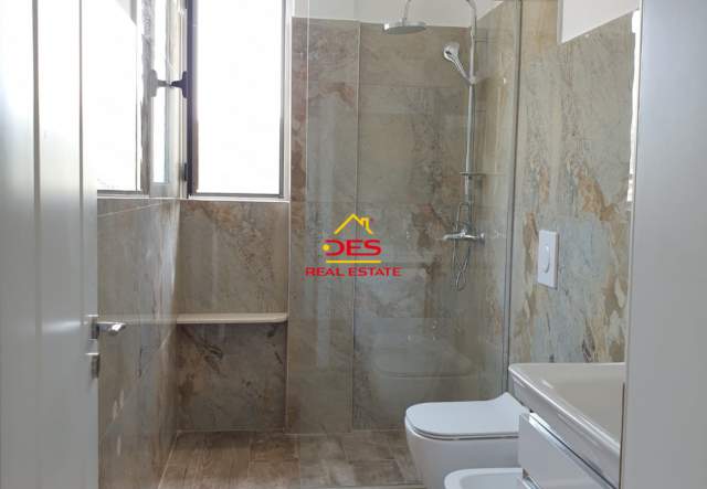 Shqiperi, jepet me qera apartament Kati 11, 75 m² 250 Euro (Rruga Sadik Zotaj, Vlorë)