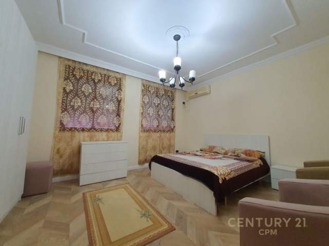 Tirane, jepet me qera apartament 3+1+A+BLK Kati 8, 145 m² 600 Euro (Ish Ekspozita)