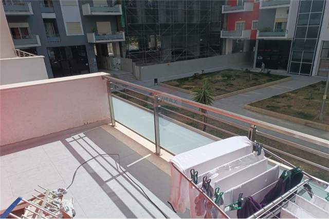 Tirane, shitet apartament 2+1 95 m² 85.000 Euro (yzberisht)