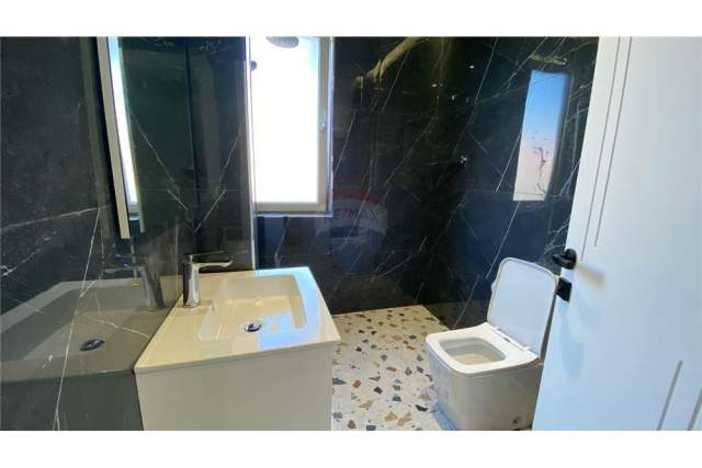 Tirane, shitet apartament 1+1+BLK 62 m² 99.900 Euro (shkolla e baletit)