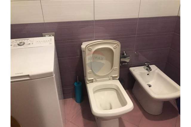 Tirane, jepet me qera apartament 2+1 91 m² 500 Euro (JORDAN MISJA)