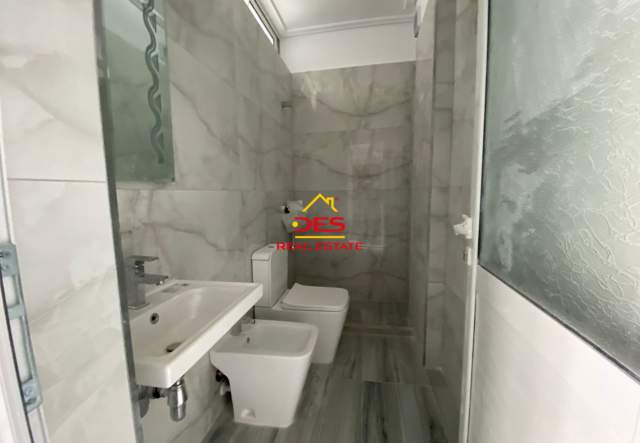 Vlore, shitet apartament 1+1+BLK Kati 9, 84 m² 48.000 Euro (Rruga Lef Sallata)