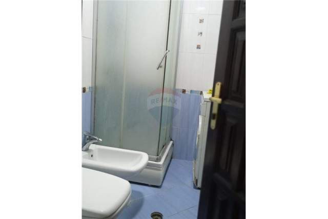 Tirane, jepet me qera apartament 1+1+BLK Kati 6, 65 m² 400 Euro (Ish ekspozita)