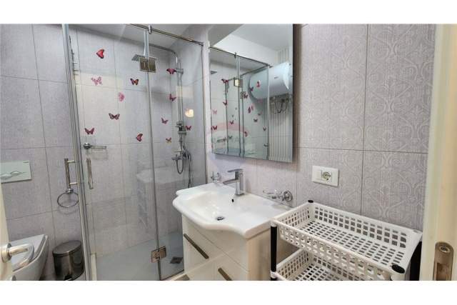 Tirane, jepet me qera apartament 2+1 136 m² 1.500 Euro (TEGU)