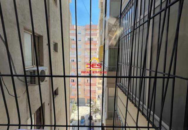 Shqiperi, ofert apartament Kati 7, 83 m² 92.000 Euro (Rruga Pavarsia,Vlorë)
